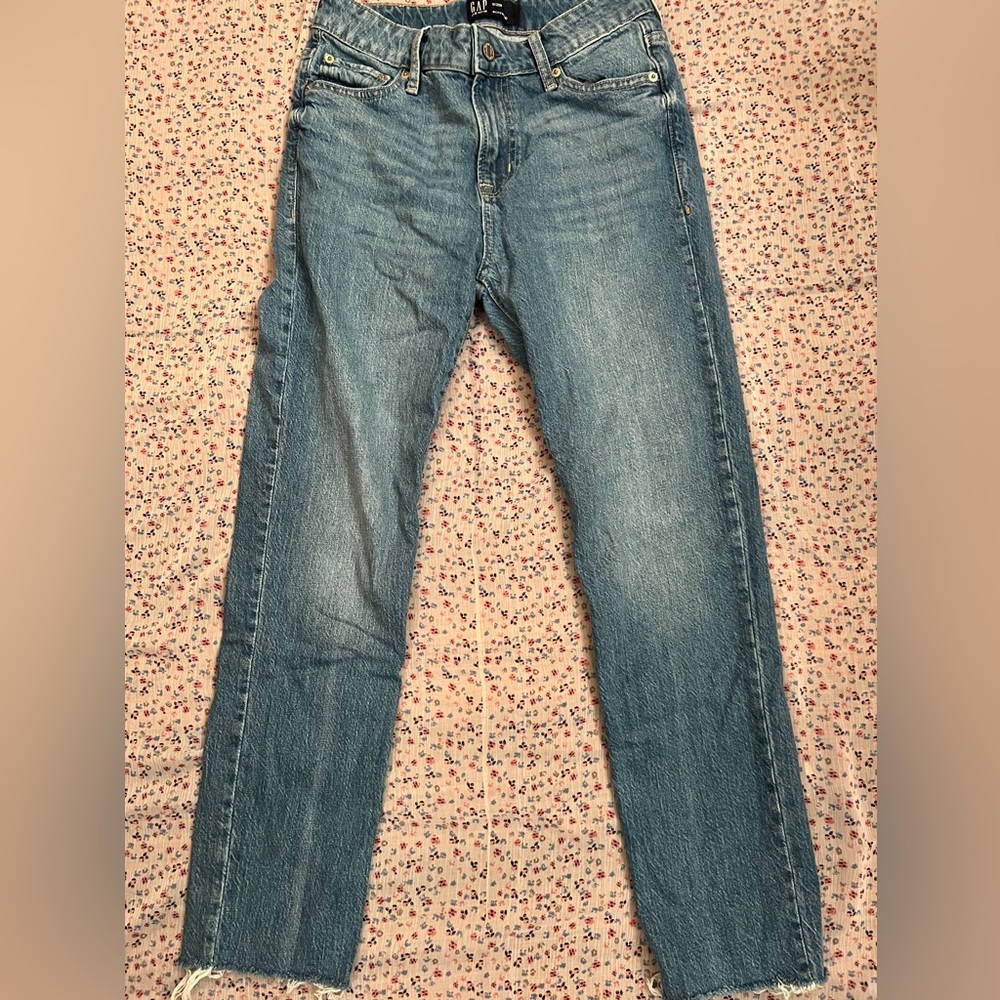 | GAP jeans |